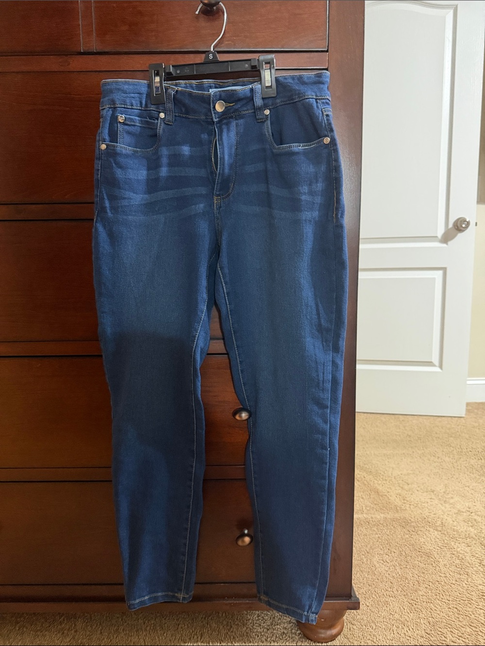 Tahari High-Rise Slim Women's Jeans in Dark Blue. Size 10/30